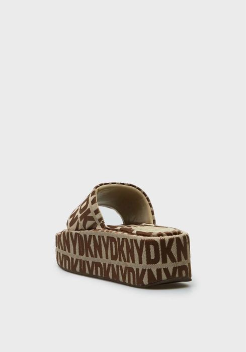 Продам женские слайдеры DKNY, размер 39