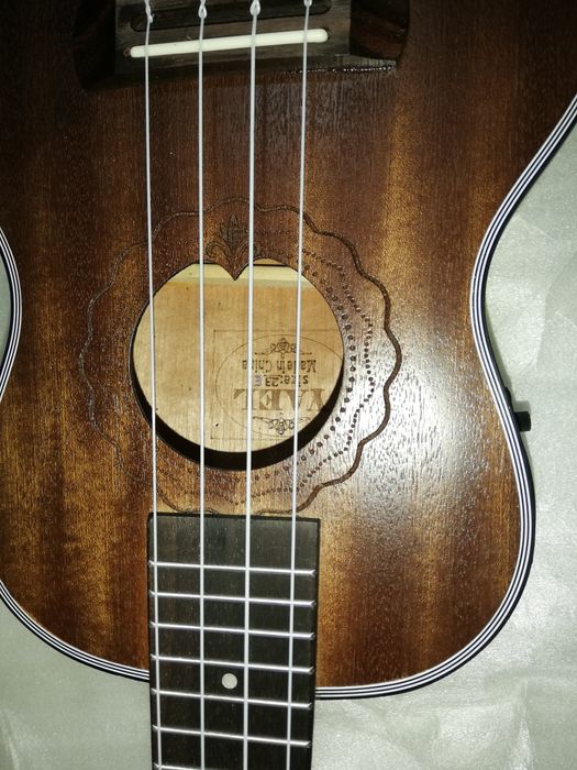 Ukulele concerto elétrico Yael