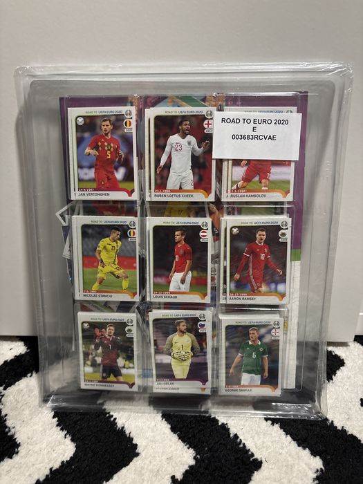 Panini road to euro 2020 - colecao selada e completa por colar