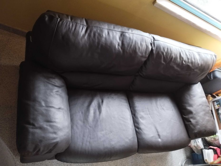 Sofa 2 lugares pele+pvc castanho