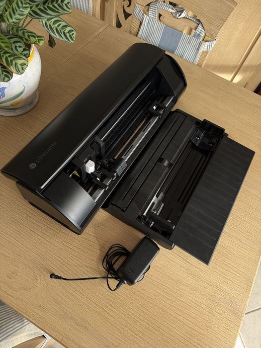 Silhouette Cameo 5