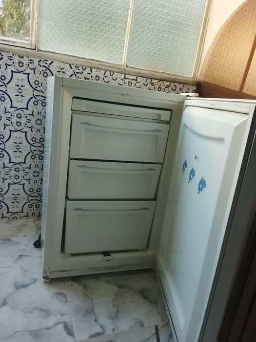 Arca congeladora compacta cabe em qualquer lugar