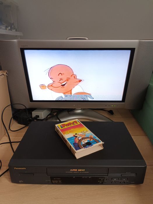 Magnetowid odtwarzacz wideo Panasonic NV- FJ622