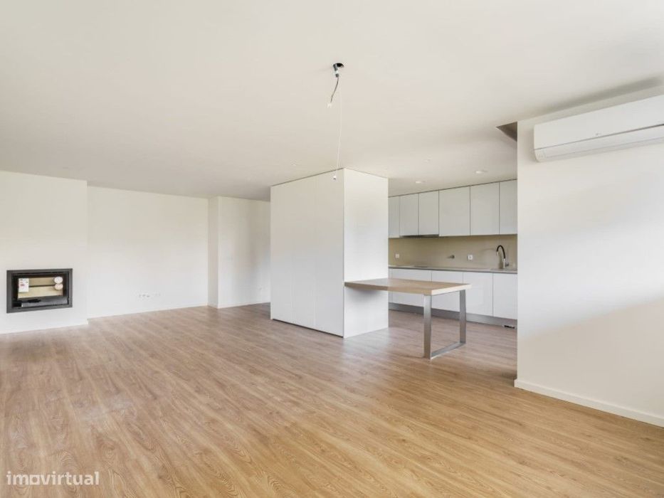 Apartamento T3 Novo em Tenões