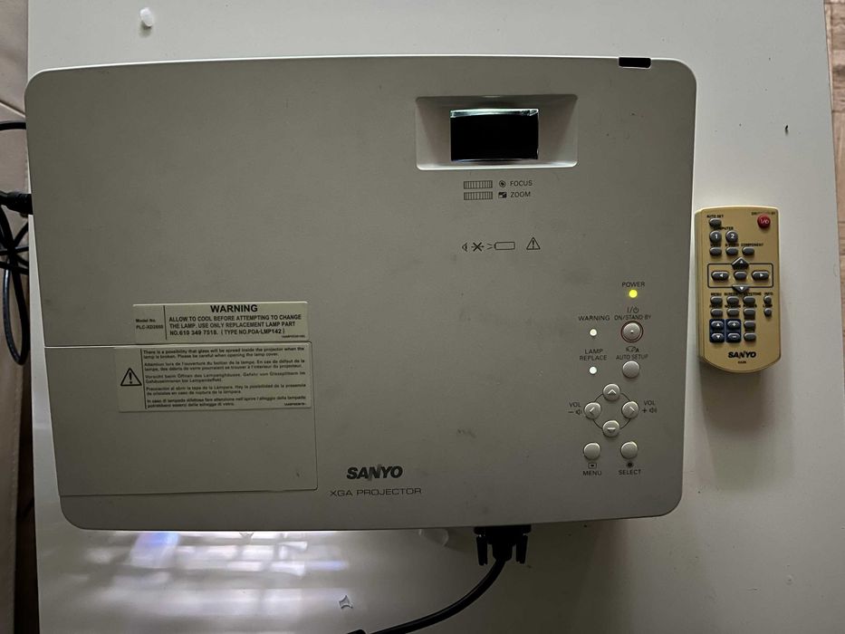Projektor Sanyo PLC-XD2600