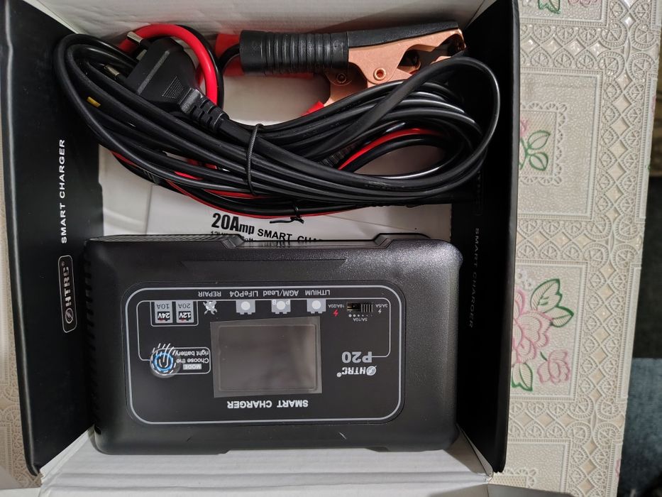 Зарядне HTRC  P 20