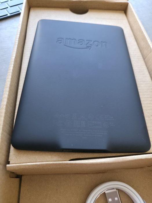 Kindle Paperwhite 7 покол. Підсвітка. 6 дюймів. Refurbished. HD екран. Чохол