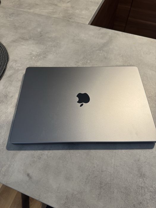 MacBook Pro 16” M2 Pro – 16 GB RAM, 1 TB SSD – Jak Nowy