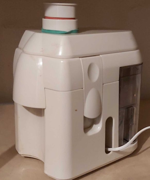 Máquina de sumos - Espremedor de Fruta