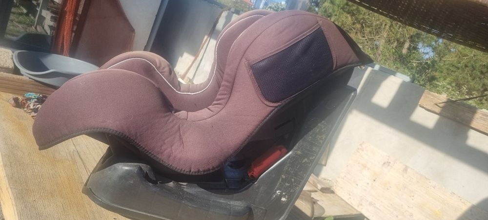 Cadeira Auto até 18kg – Bom estado