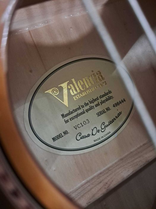 Guitarra clássica Valencia ¾