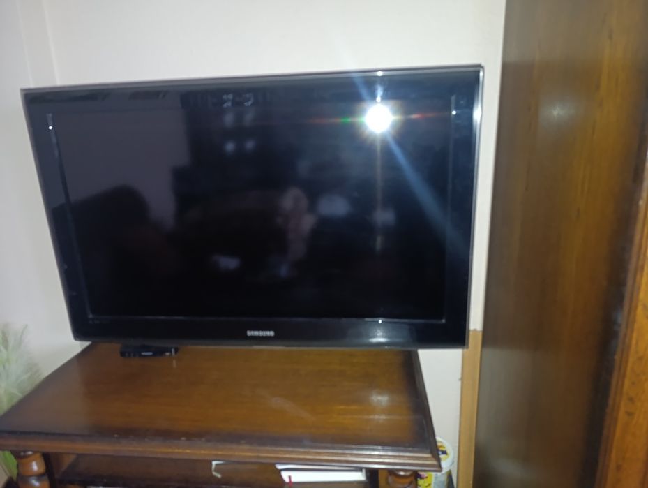 Telewizor Samsung 40 cali plus wieszak