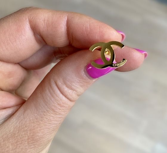 Kolczyki cc złote stal logo