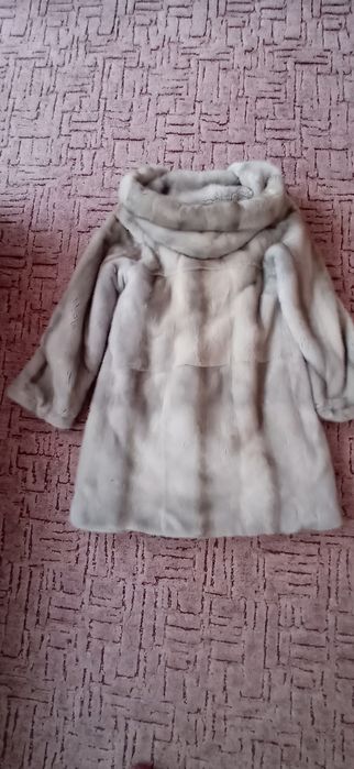 Шуба норкова з капюшоном