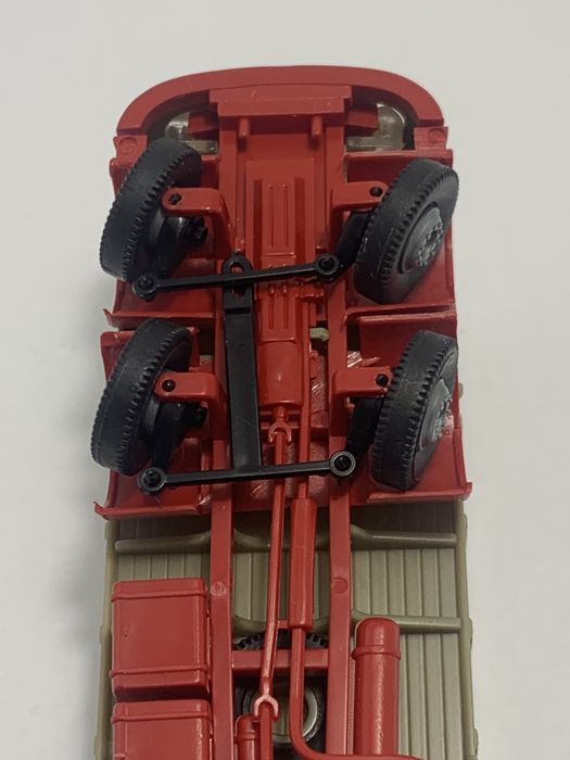 Mercedes Benz LP 333 da Brekina escala 1/87