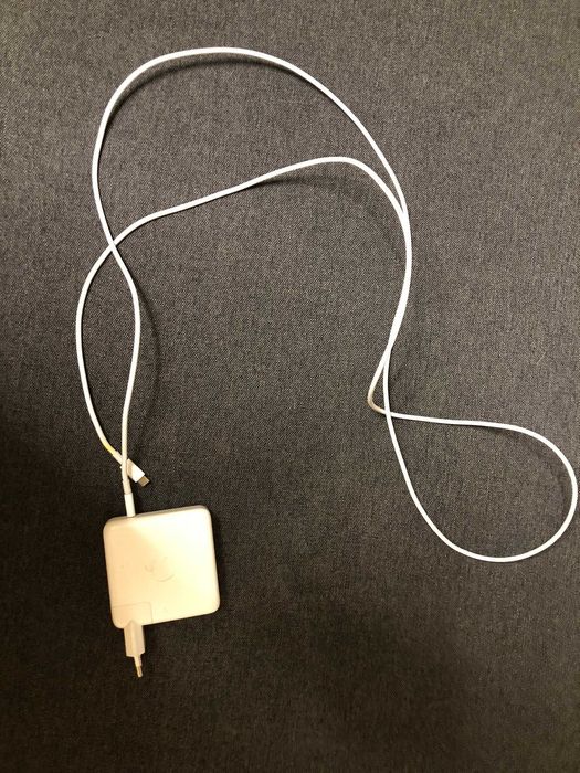 Oryginalny zasilacz do Macbooka z 2metrowym kablem