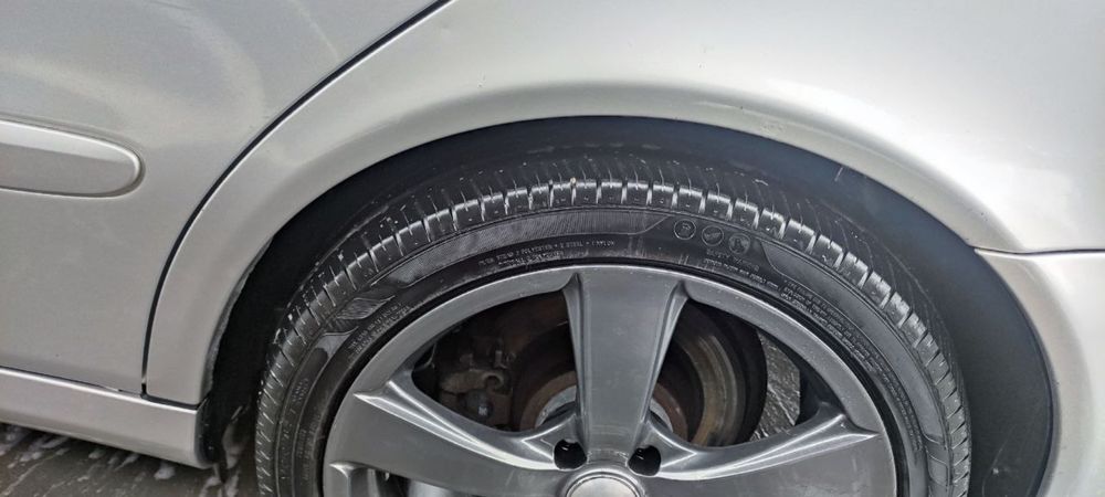 Mercedes-Benz E-Class 2003 W211  •  220 CDI AT (автомат)