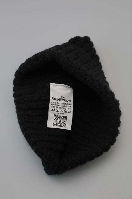 Стильні зимові шапки Stone Island — чорна та сіра