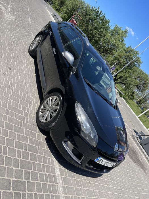 рено меган Gt line.