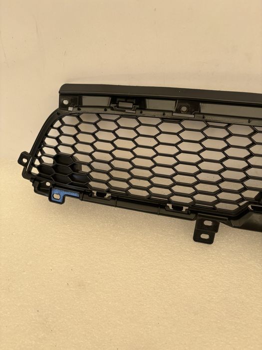 Mitsubishi Outlander II 2 lift fl 10-12 grill atrapa kratka zderzaka