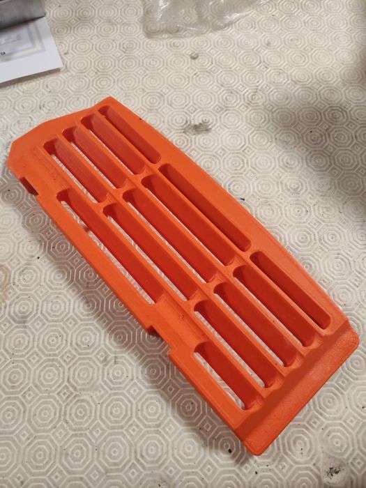 Proteção de Radiador para DTR125 em Laranja