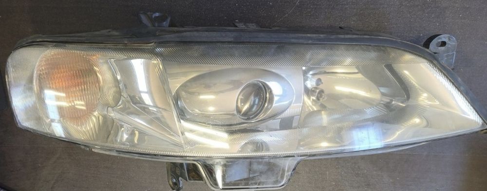 Farol Opel Vectra 1999/2002 xenon