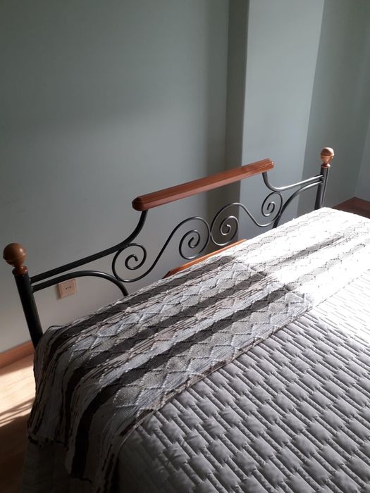 Quarto completo em bom estado