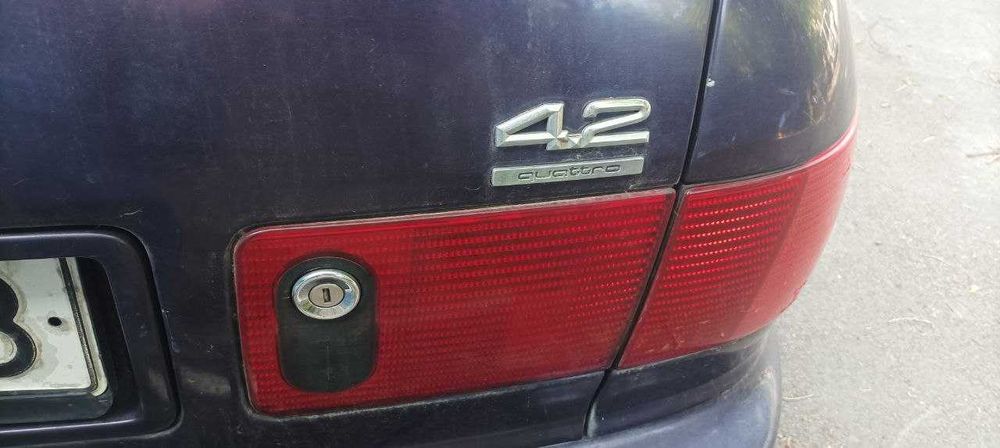 Продам AUDI A8 на повному ходу