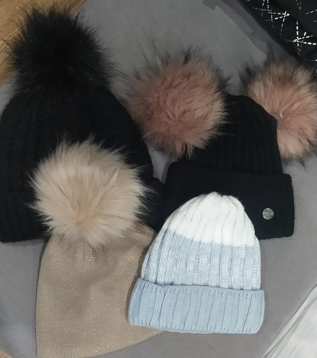 Czapka damska - komplet 4 sztuki