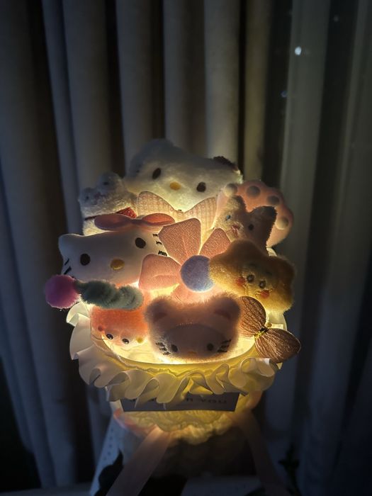 Букет з іграшок хелоу кітті  букет из игрушек hello kitty рожевий