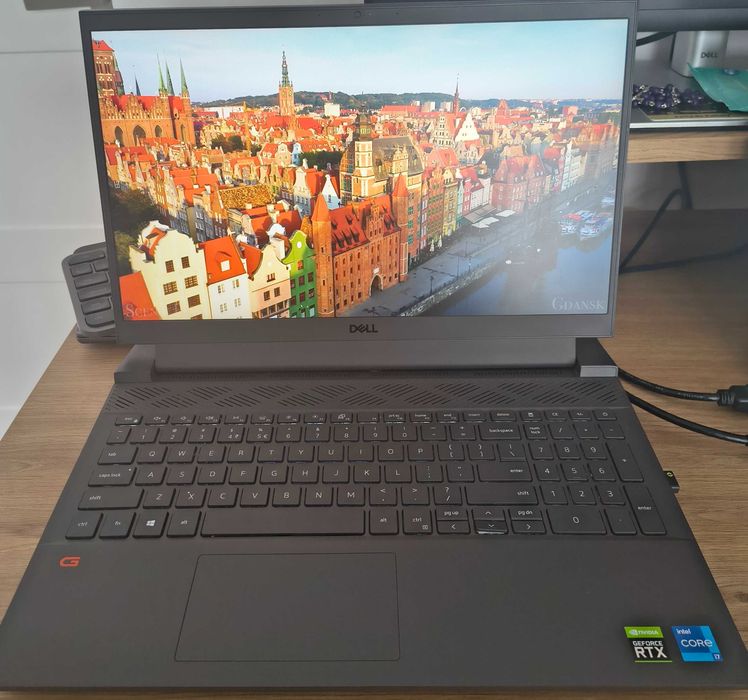 Laptop gamingowy DELL G15/i7-11800H/RTX 3060/32GB RAM/512 SSD