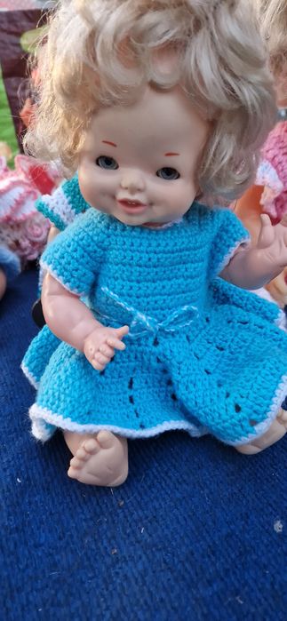 Bonecas vestidas com crochet