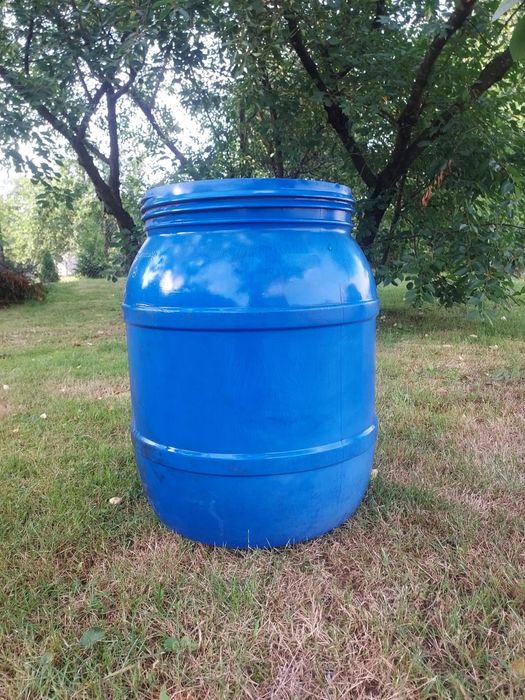 Beczka plastikowa na wode