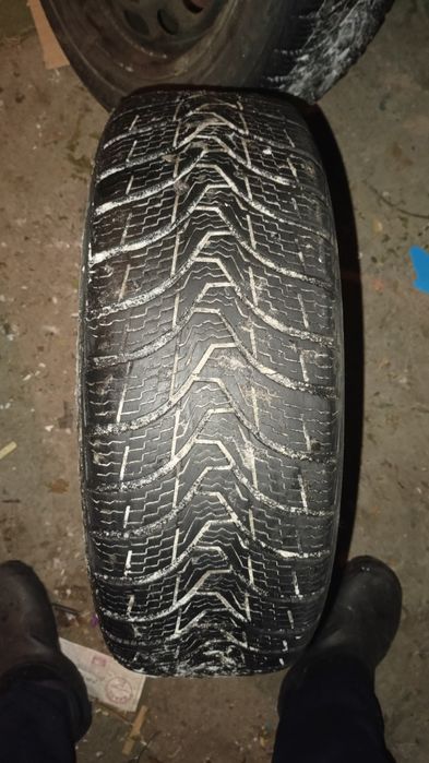 Продам 2 колеса на 15 в сборе