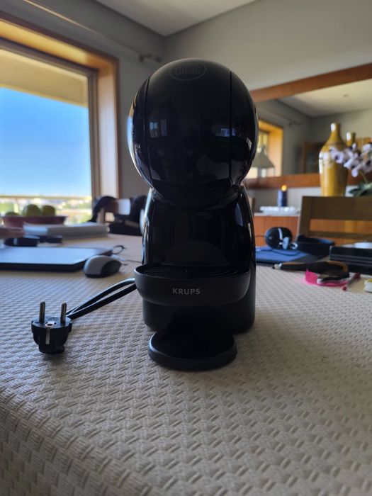 Máquina de café Doce Gusto