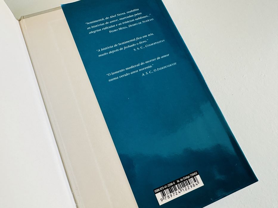 Livro CENTAUROS, de Abel Neves