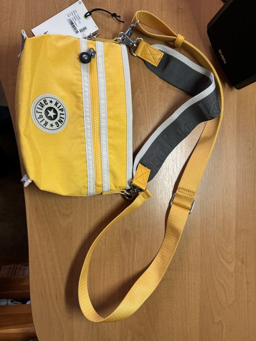 Сумка Kipling MENTA Vivid Yellow C (V15)
