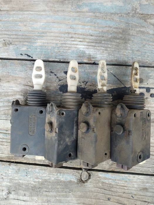 Гбц та інші запчастини для Пежо 405