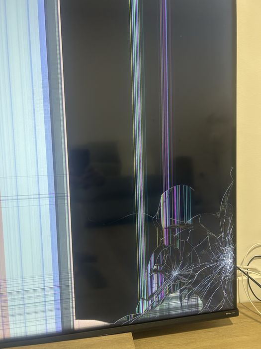 Televisão Hisense 65A6BG 65 polegadas — ecrã partido — para peças