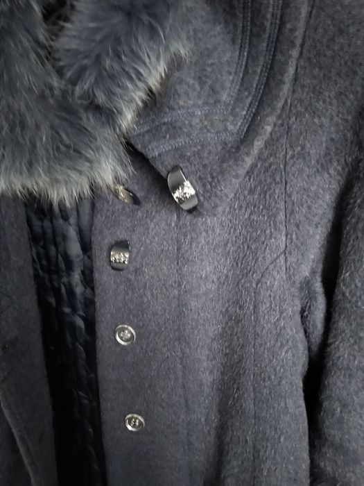 Пальто жіноче зимове з шапкою