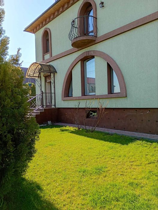 Продам капитальный дом, 5 комнат, Индустриальный, Рогань