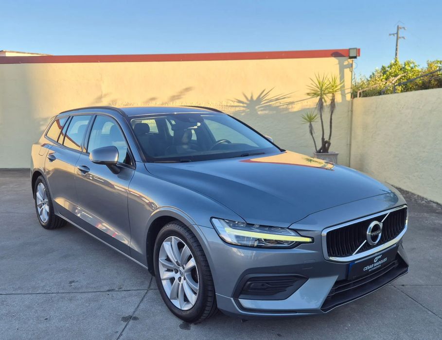 Volvo V60 2.0 D3 Momentum Plus