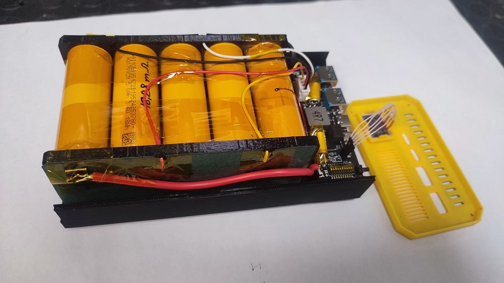 Потужний повербанк для ноутбука 100W (5S2P 21700 10х5000mA/h)