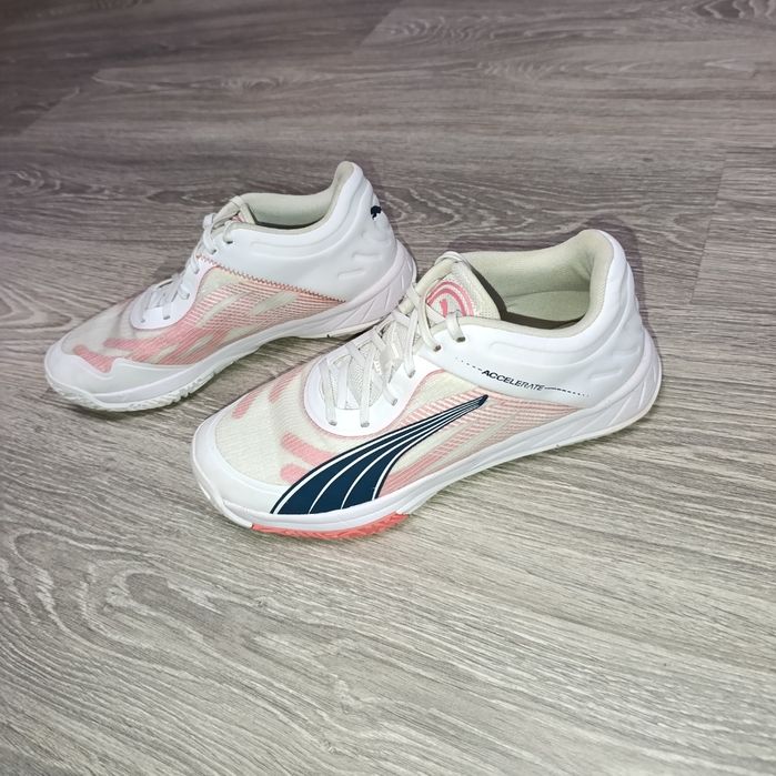 Жіночі професійні кросівки Puma Accelerate Turbo W+ (артикул моделі  107678-01)