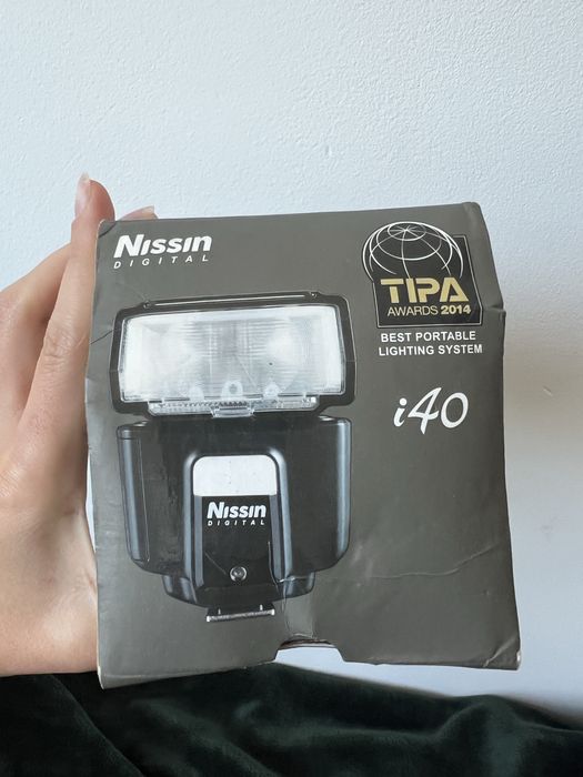 Lampa błyskowa Nissin i40