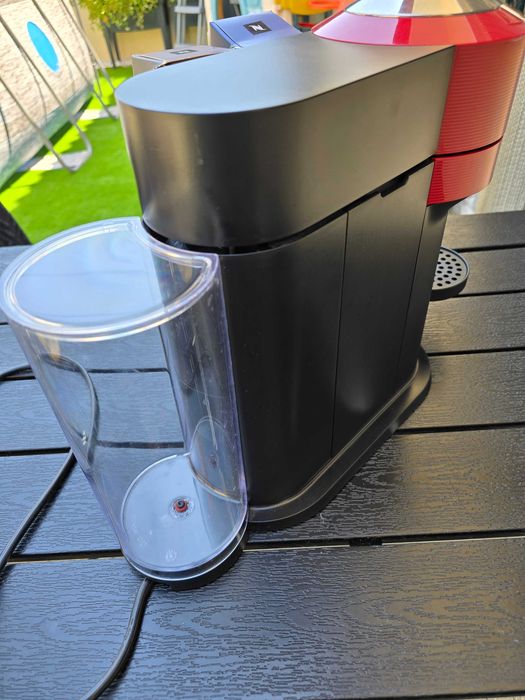 Nespresso Vertuo Next + Cápsulas de Café