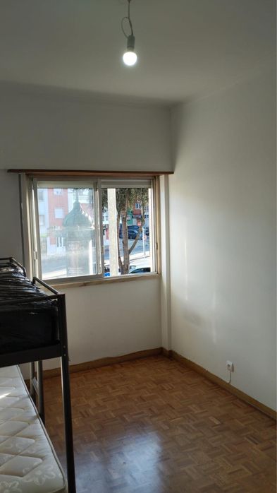 Vaga em Quarto duplo na Reboleira/Amadora
