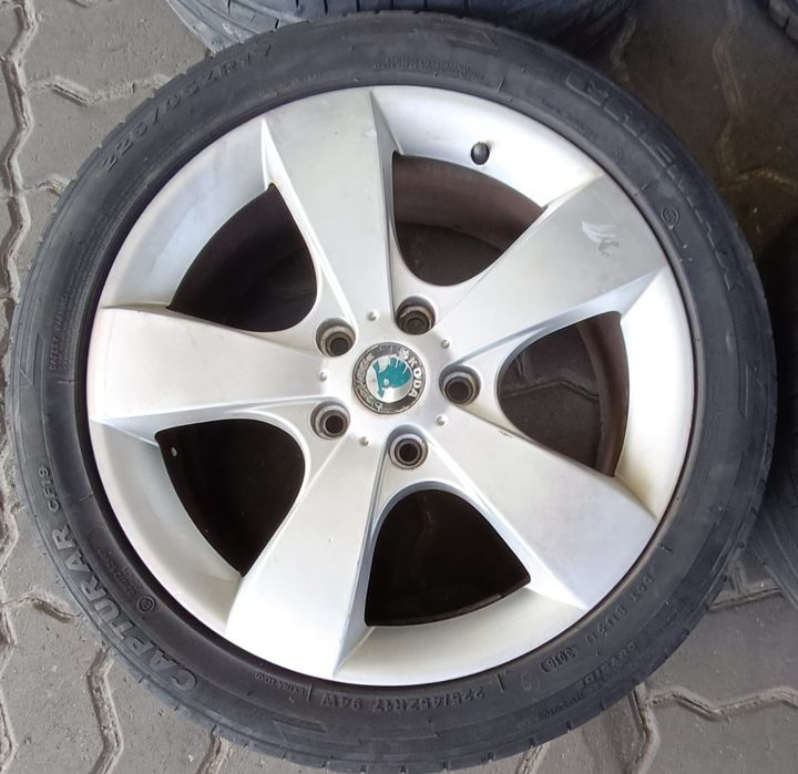 Jantes Skoda R17 Com Pneus 225/45 Furação 5X112