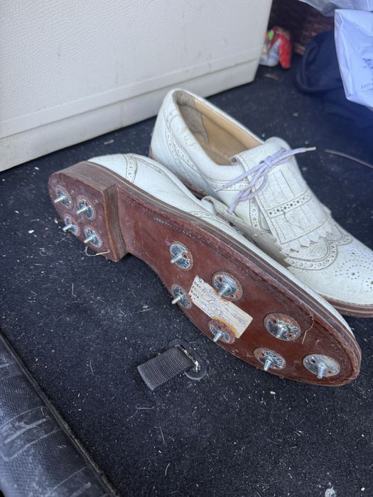 Sapatos de Golfe Vintage em Pele – Pitões Metálicos
