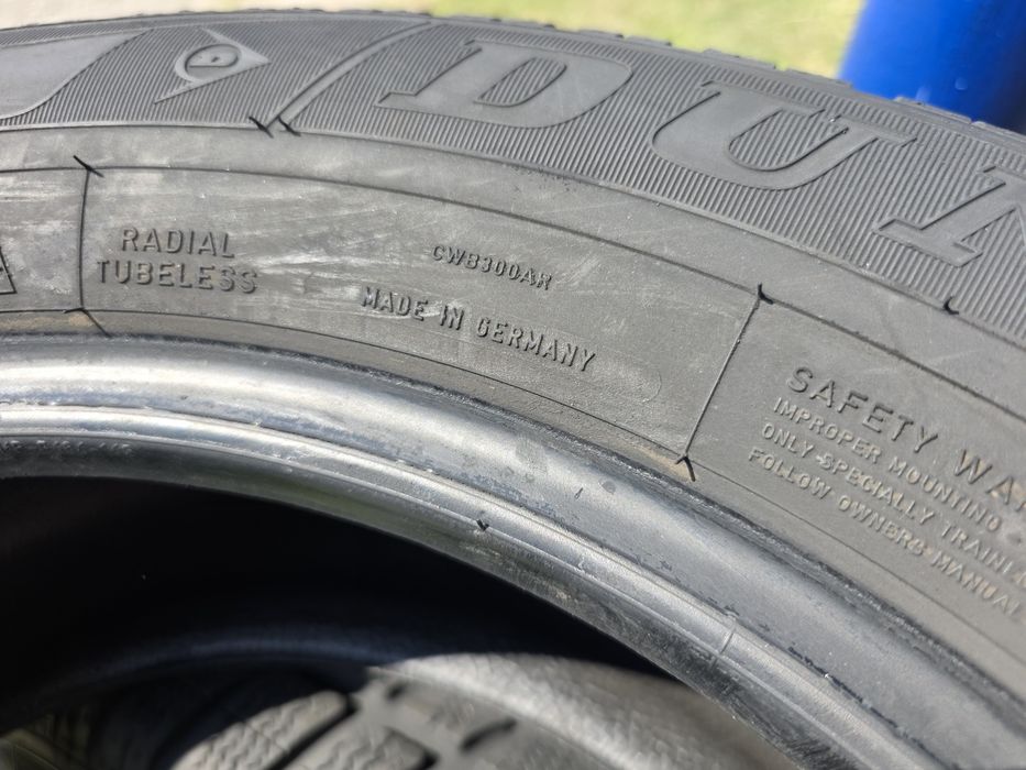 Зимові шини Dunlop 215/60 R16
